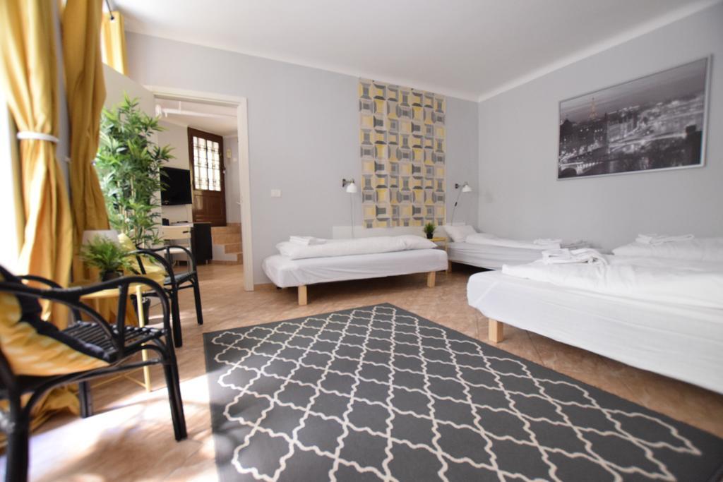 Budget Apartment by Hi5 - Révai köz Budapest Extérieur photo